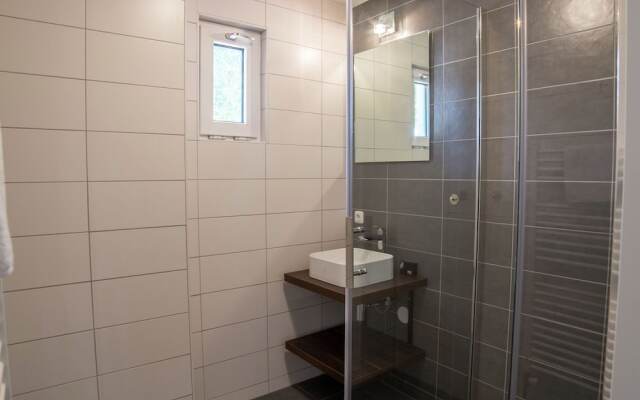 Stately, Luxurious Villa with Whirlpool, 4km From Maastricht