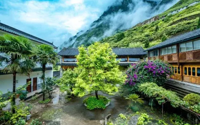 Teacher Zhang's Inn
