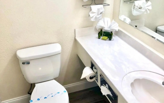 Bicentennial Inn