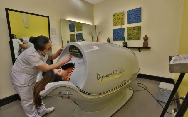 Crown Regency Hotel and Towers