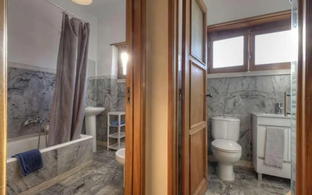 Santa Apolonia 7D - 6 Bedrooms