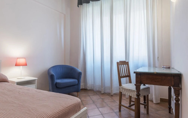 San Lorenzo Roomy Apartment