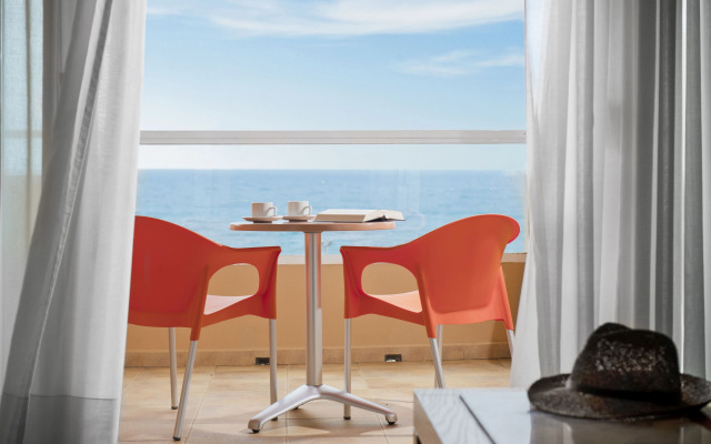 Elba Carlota Beach & Golf Resort