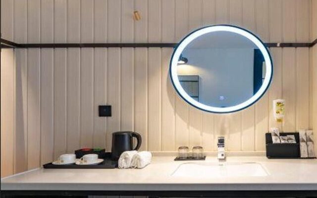 Borrman Hotel Jinan West Station Greenland Central Plaza Exhibition Center