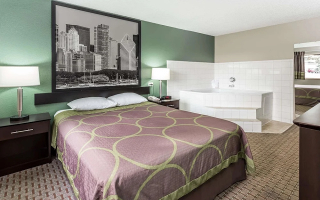 Super 8 Mundelein/Libertyville Area