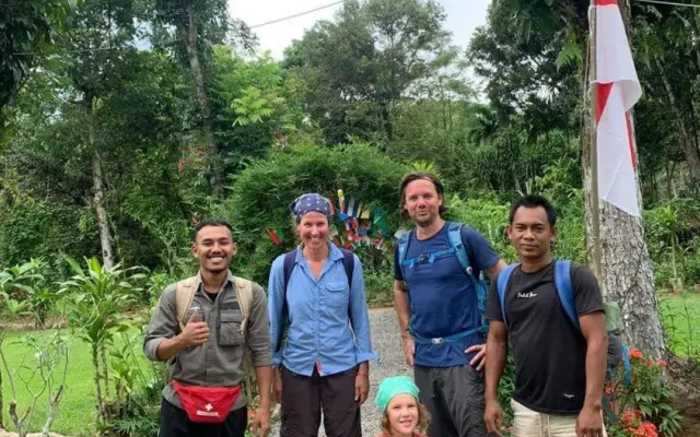 Wisma Batu Mandi and Jungle trekking