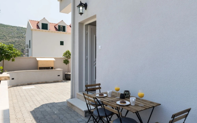 Apartments Siblings - New