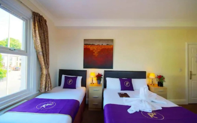 Revado Hotel