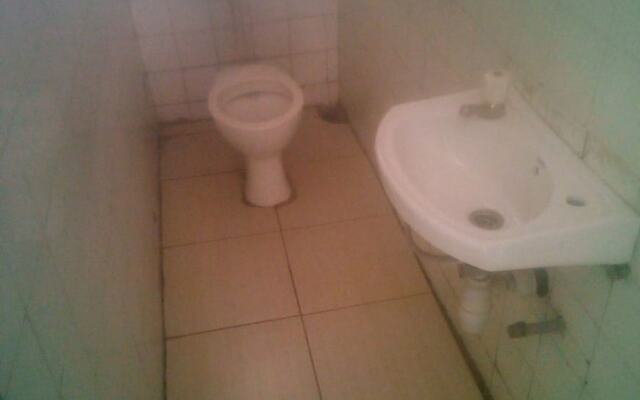 Damuku Guest House Eldoret