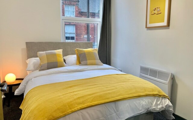 Flat 2, 3 Saville Place