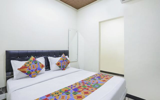 Fabexpress Sai Palace