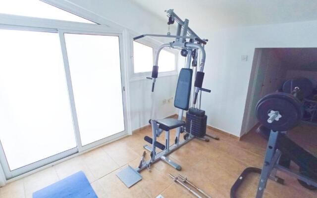 Luxury Maisonette Apartment Sea View Netflix Gym 5 Min From Beach