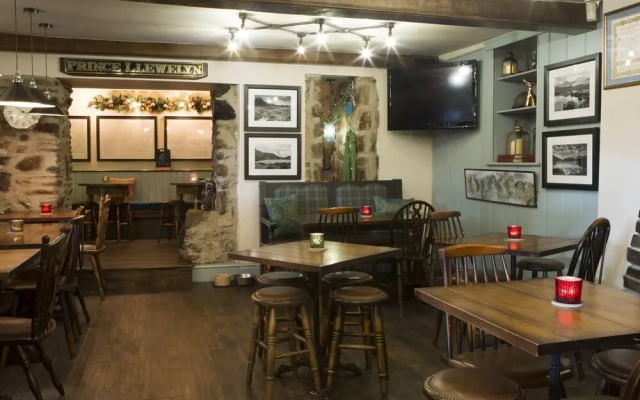 Prince Llewelyn Hotel
