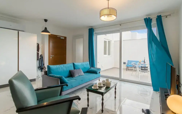 Sunny Penthouse Modern 2 bdr - Sliema