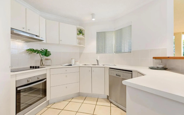 6 Parkshores Sunshine Location Location Location