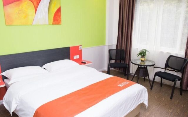 Shell Hotel Shanghai Hongqiao Airport National Exhibition Centre Jizhai Road Branch