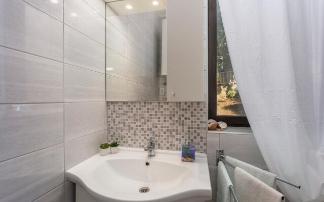 Stunning Apartment in Njivice With Wifi and 2 Bedrooms