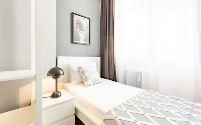 Spacious Apartment on Bagdat Street Kadikoy