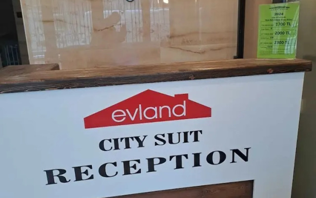 Evland Ci̇ty Sui̇t
