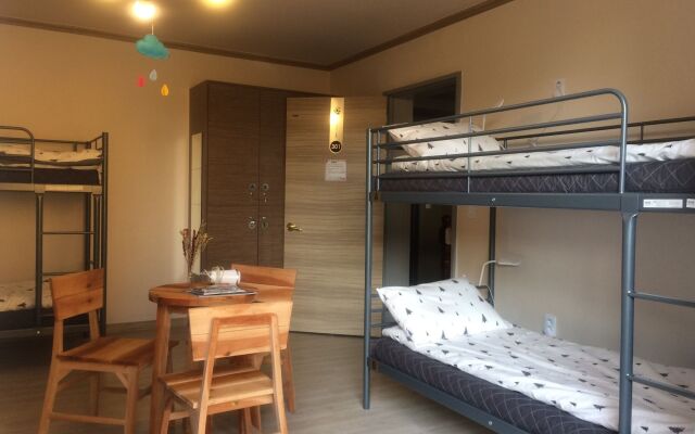 Naru Guesthouse