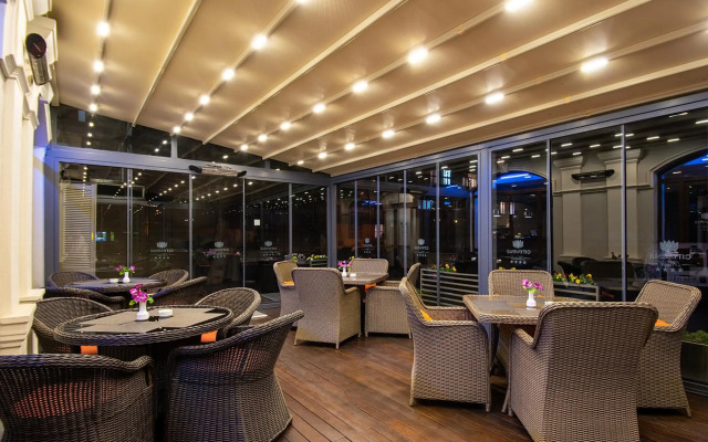 City Avenue Hotel