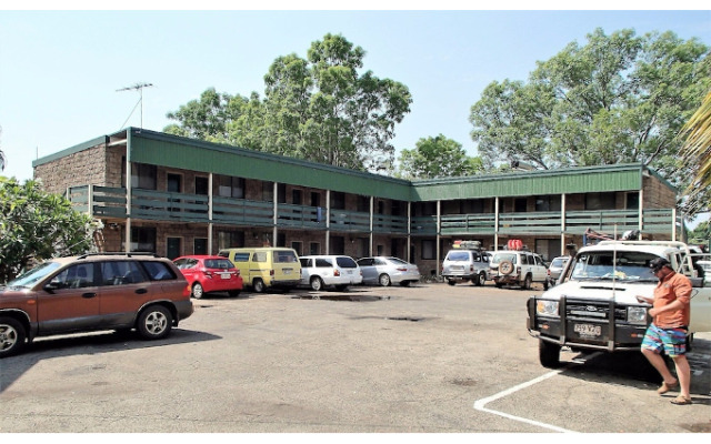 Palm Court Budget Motel Hostel/Backpackers