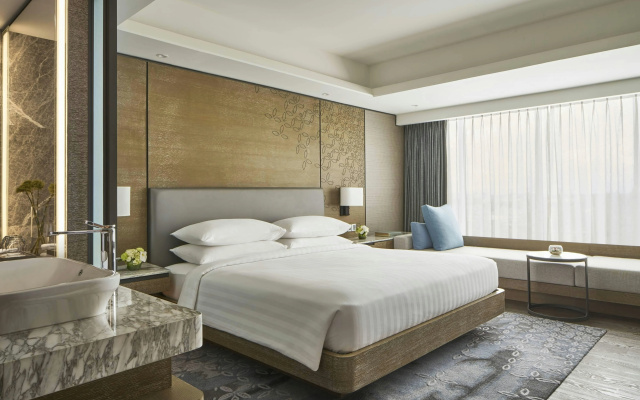 Yogyakarta Marriott Hotel – Guest Rooms – Sleman