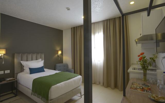 Maia Hotel Suites