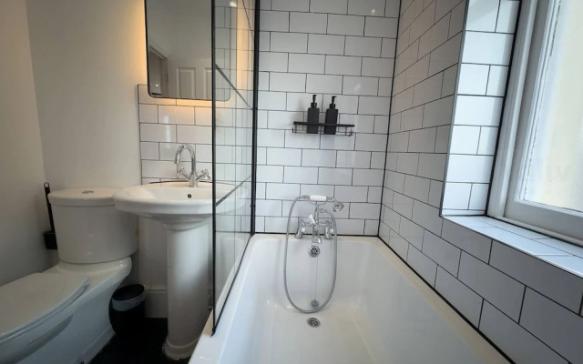 Stunning Sea View Georgian Retreat by Adliv