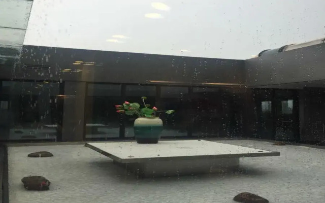 Hangzhou Fengqi Hotel