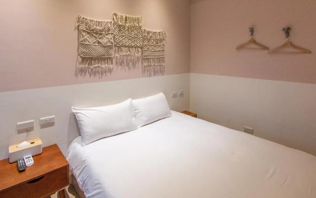 Love Inn