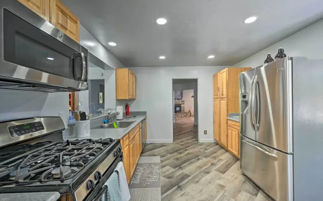 Stylish Basecamp 6850' Near Downtown Williams!
