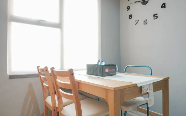 Luxurious 1BR Apartment at Belmont Residence