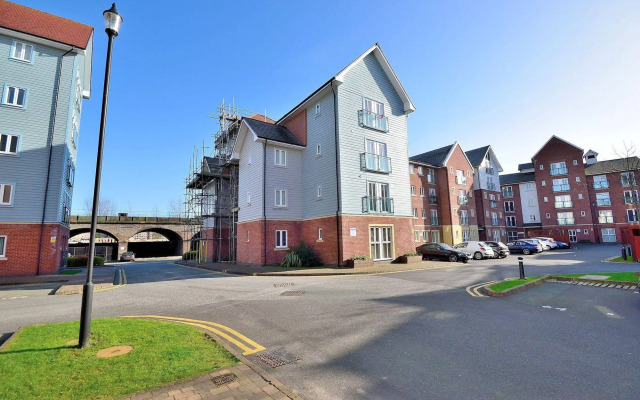Racecourse Serviced Apartments