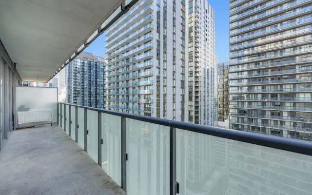 Mövenpick Suites - Downtown Toronto