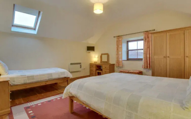 Holiday Home Helyg