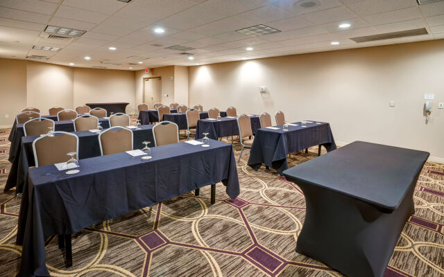 DoubleTree by Hilton Downtown Wilmington - Legal District