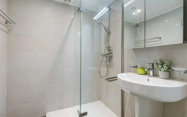 Comfortable Apartment Near the sea