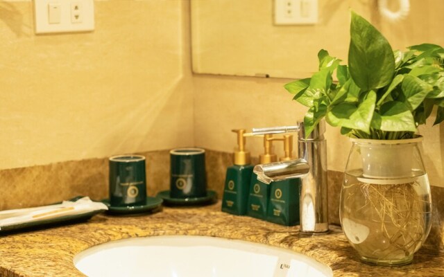 Bay Luxury Hotel & Spa - No 9 Nguyen Truong To, Ha Noi