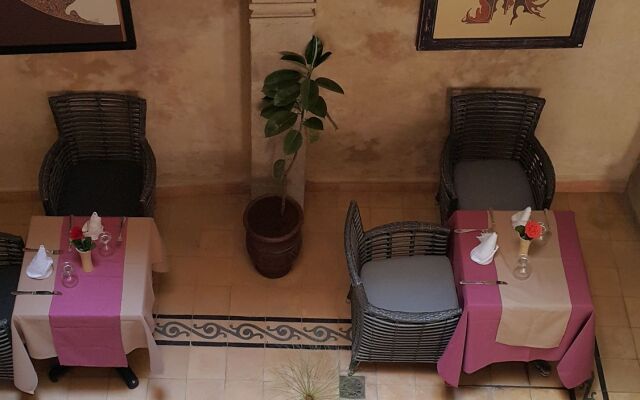 Hotel Riad Benatar