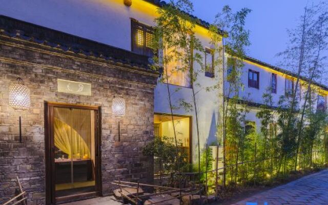 Yueshang Zen Space Homestay (Tongli Ancient Town Branch)