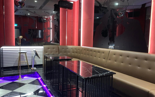 Super Star Suite 5min KLCC Netflix 1cp