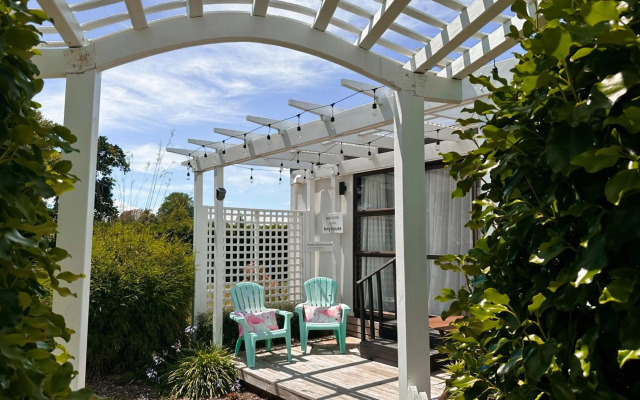 Tiny House Oasis Cambidge-Pool-Hamilton Airport 10mins