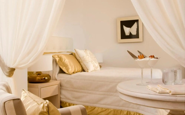Gold Suites