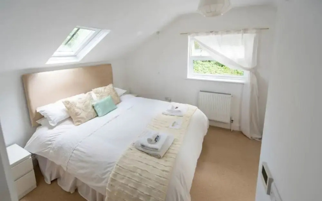 Stunning 6-bed House With Huge Garden on Dartmoor