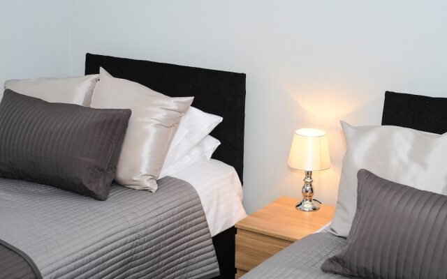 The Cambrian Apartment - Wrexham