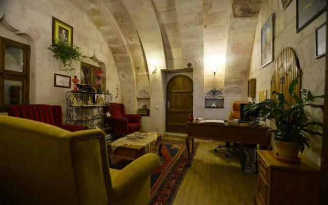 Valley Inn Cave Hotel