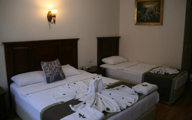 Hadrian Gate Hotel