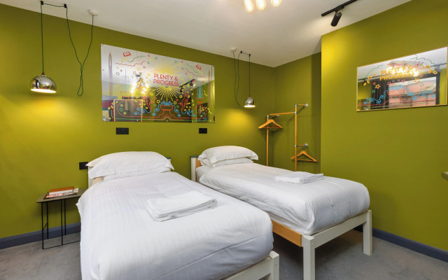 The Village Hotel - BB