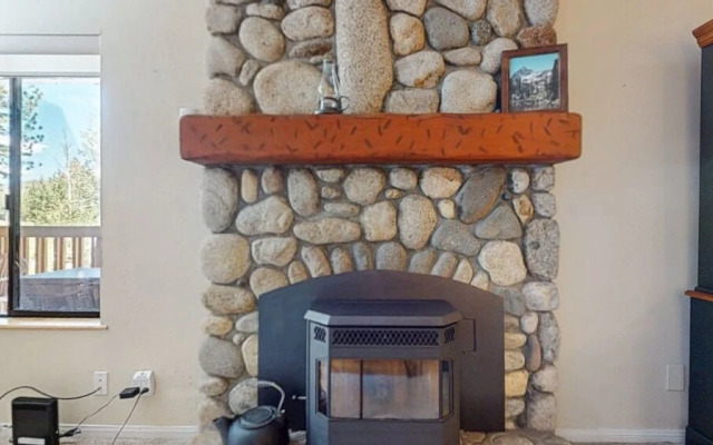 Summit #243 1 Bedroom Condo